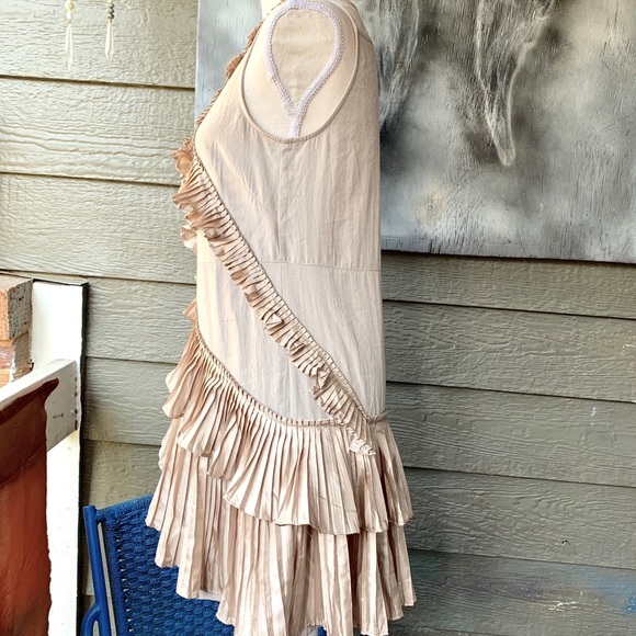 GAP Dress with Drop-Waist & Ruffled Peplum Layers - Picture 2 of 8